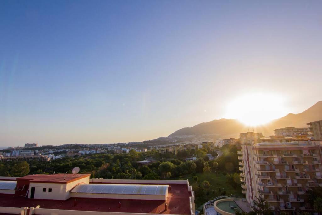 Benalmadena Estudio Jjupiter 250 M Del Mar Con Vistas Al Mar Piscinas Exterior photo