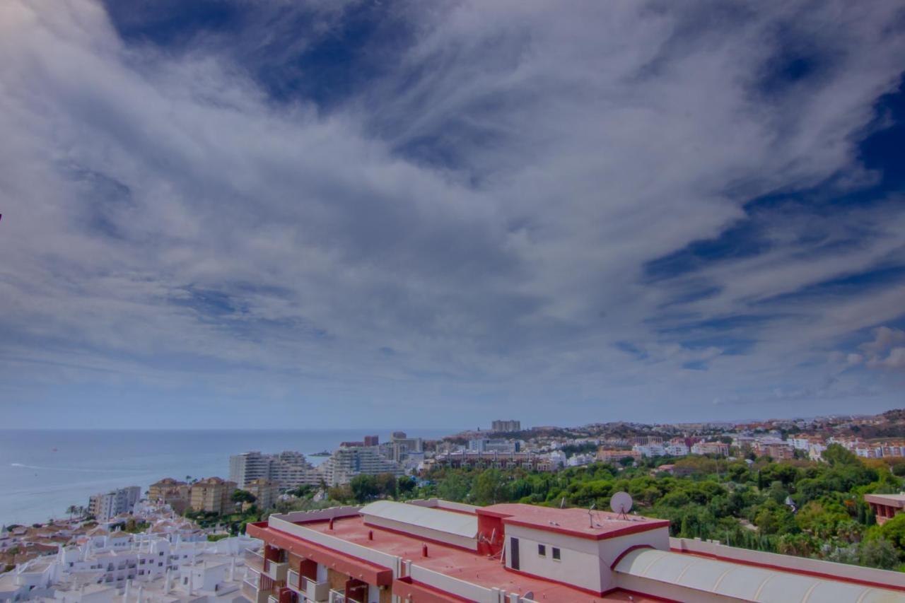 Benalmadena Estudio Jjupiter 250 M Del Mar Con Vistas Al Mar Piscinas Exterior photo